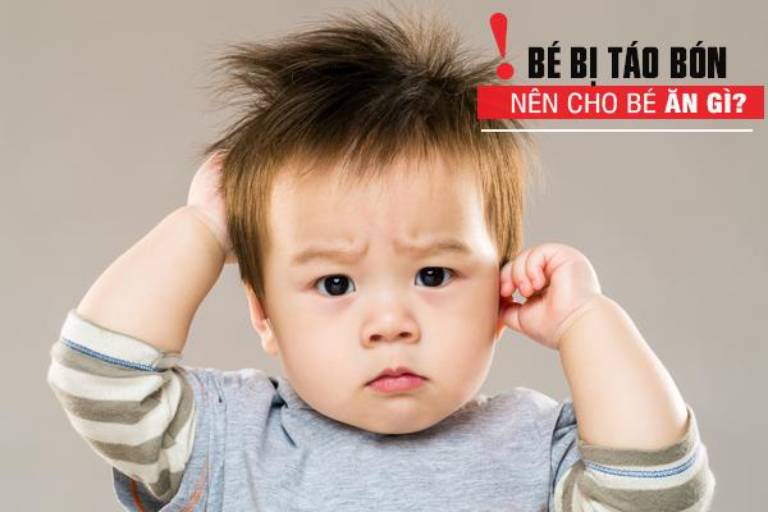 Trẻ bị táo bón nên ăn gì là thắc mắc chung của các bậc làm cha làm mẹ